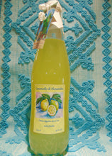 Carica l'immagine nel visualizzatore di Gallery, LIMONCELLO DELLA CASA BOTTIGLIA DI VETRO 70 CL          COD 0013